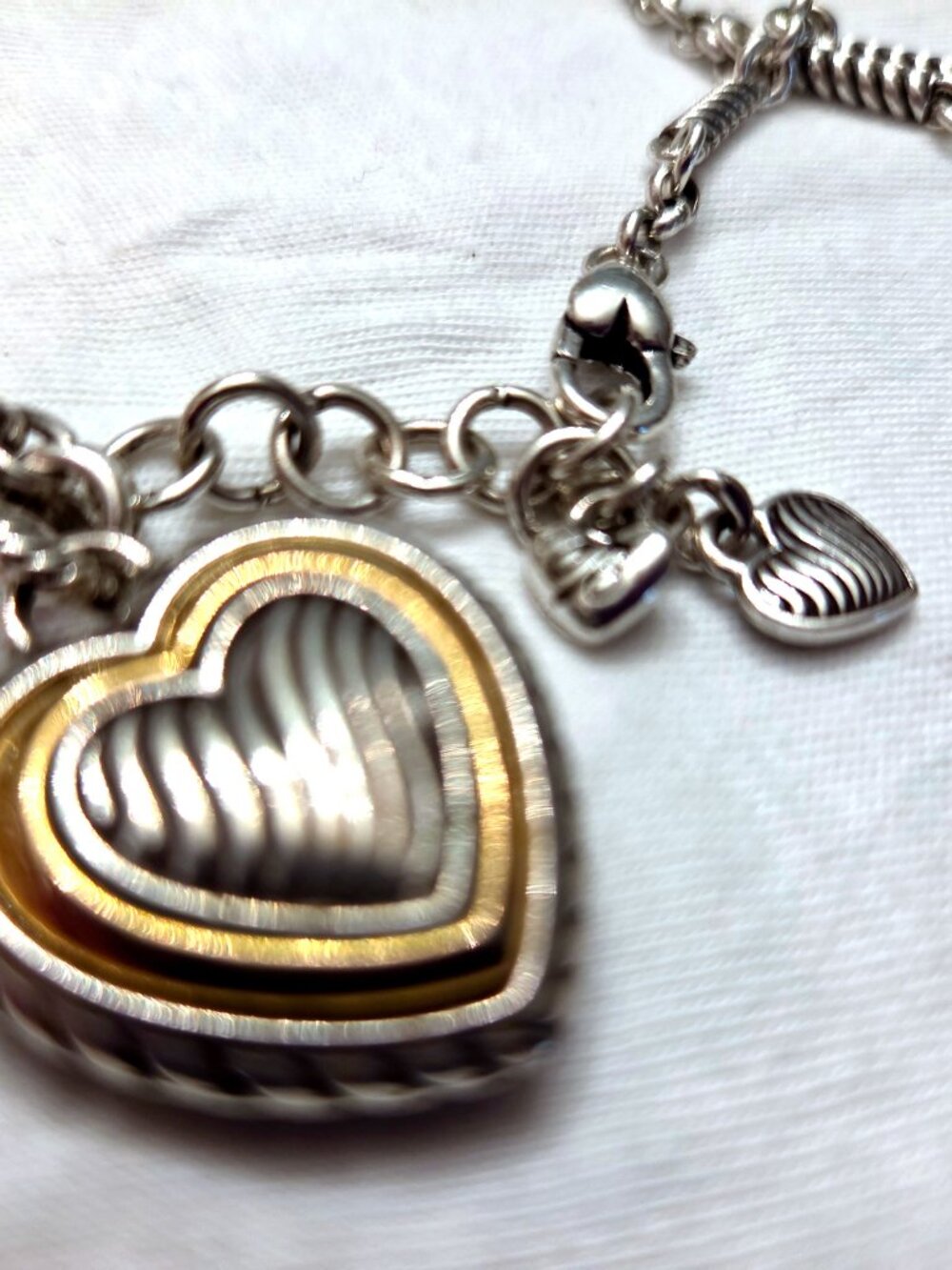 Brighton Newport Green Faceted Crystal Heart Reversible Necklace -LIKE NEW - Picture 9 of 9